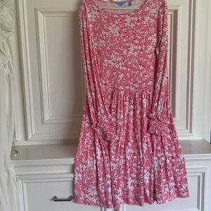 Beautiful Draper James long shelled dress. Only worn once!